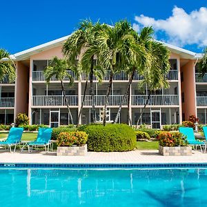 Aqua Bay Club Luxury Condos